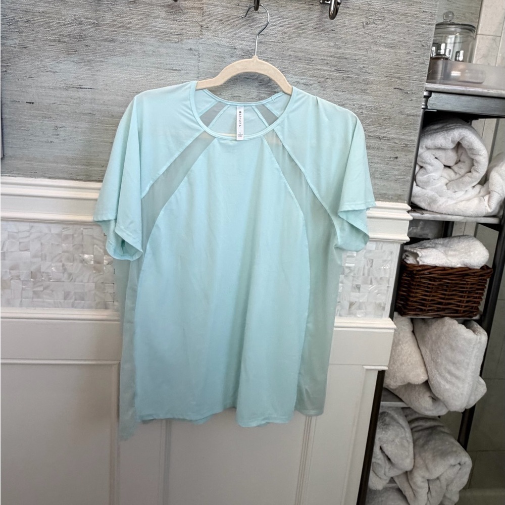 Large ATHLETA Ultimate Hybrid Athletic Workout Tee Oasis Blue Pale Mint top - Picture 3 of 13